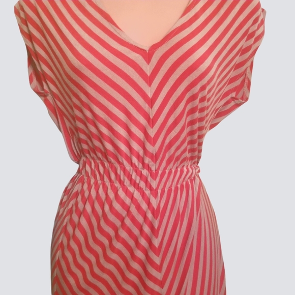 Charlotte Russe Red & White Striped Patterned High Low Dress Size Small - Picture 2 of 10